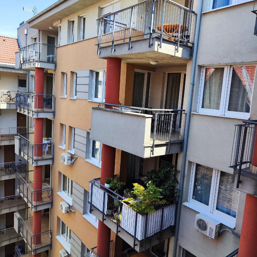 Dolce Vita Zafir Apartman Budapest Extérieur photo